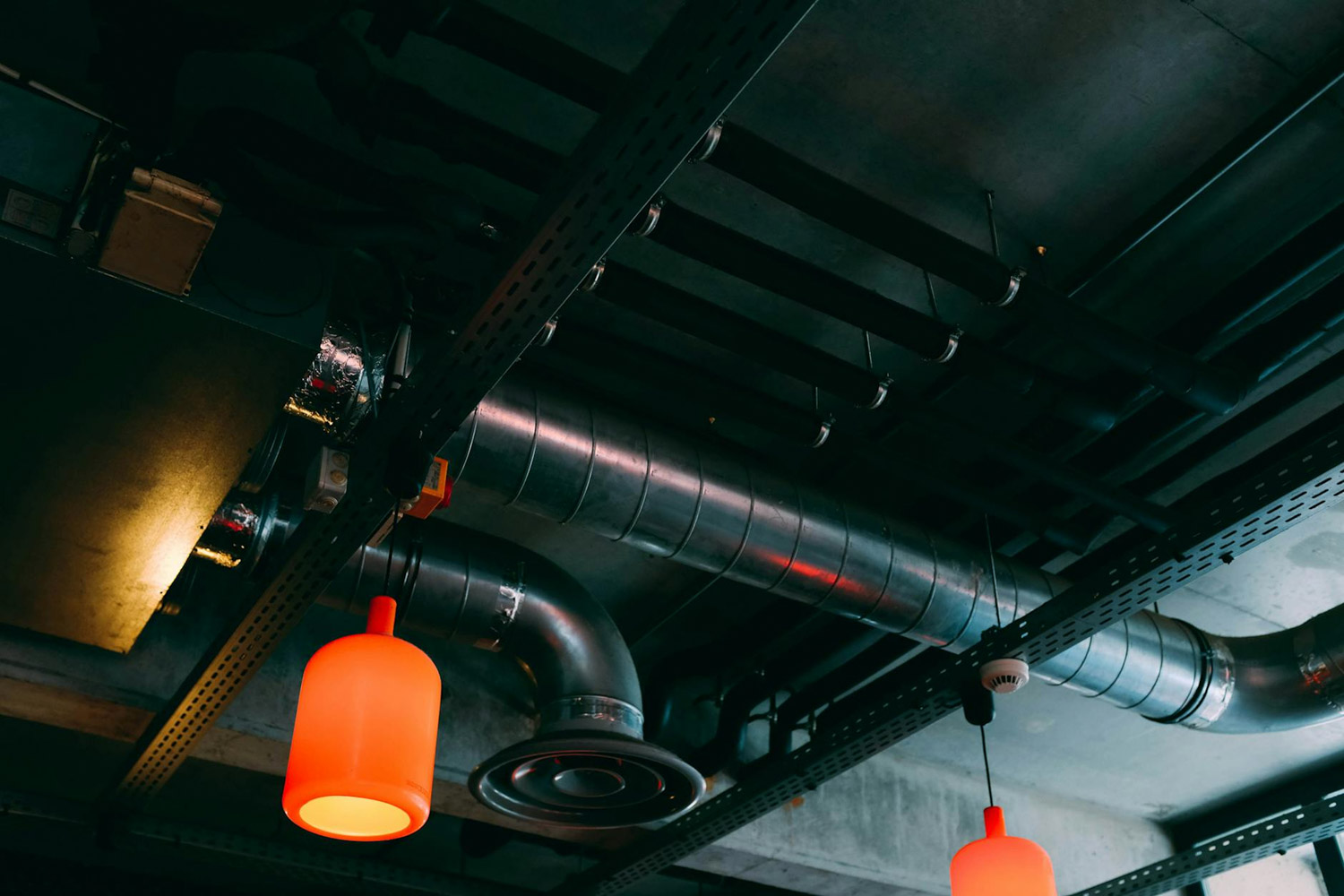 Swiss building services installation ventilation climatisation maintenance